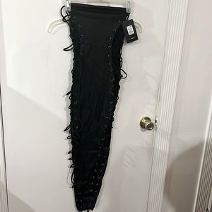 Fashion nova black strapless dress with cris cross ties on the sides